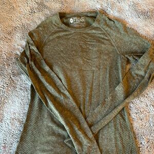 Figs salta underscrub. Green/olive color